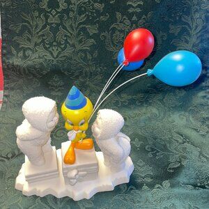 Dept. 56 Snowbabies Looney Tunes "A Kiss For You And 2000 Too" Figurine